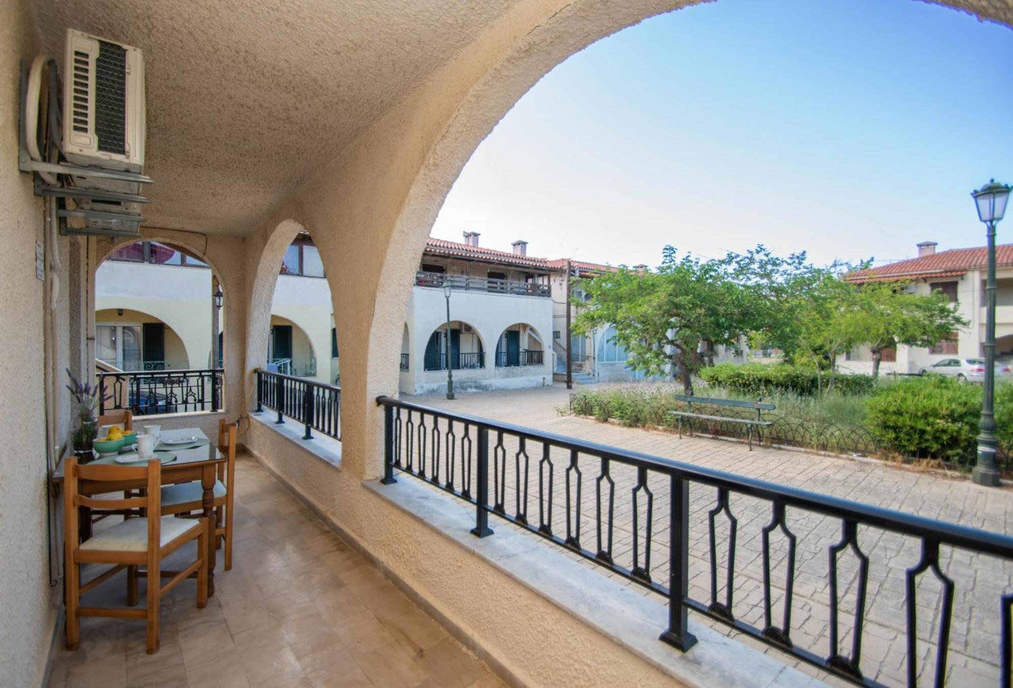 Lemon Tree Zante City Apartment By "Elite" エクステリア 写真